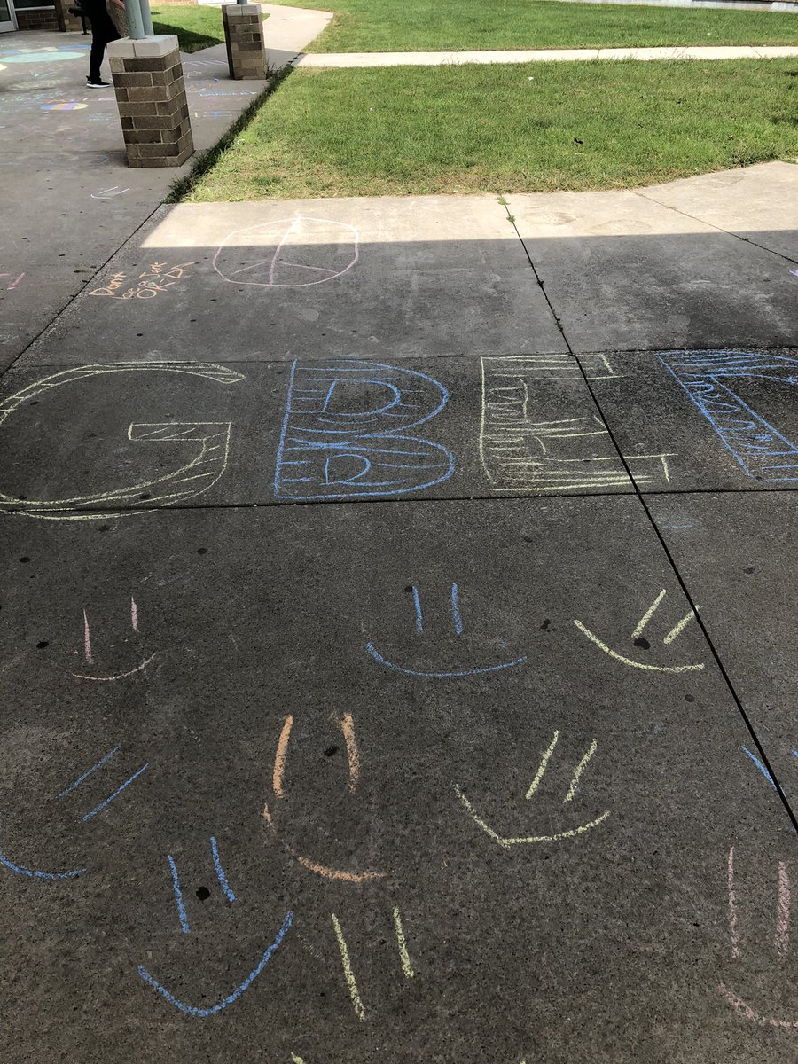 mo_nrhs's tweet photo. Even more creativity on display for Start With Hello Week at NRHS! @NRCSRangers https://t.co/cnQH9FrMX8