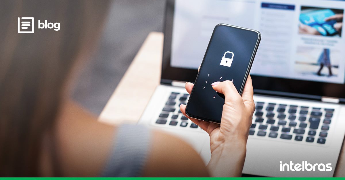 Intelbras's tweet photo. Saiba como manter a sua casa inteligente ao usar dispositivos smart. É importante se atentar a alguns cuidados para evitar ameaças aos seus dados. Confira no artigo: https://t.co/ovmLCQWjCq
#BlogIntelbras #Intelbras #CasaInteligente #CasaComIntelbras https://t.co/uM2MzJotvD