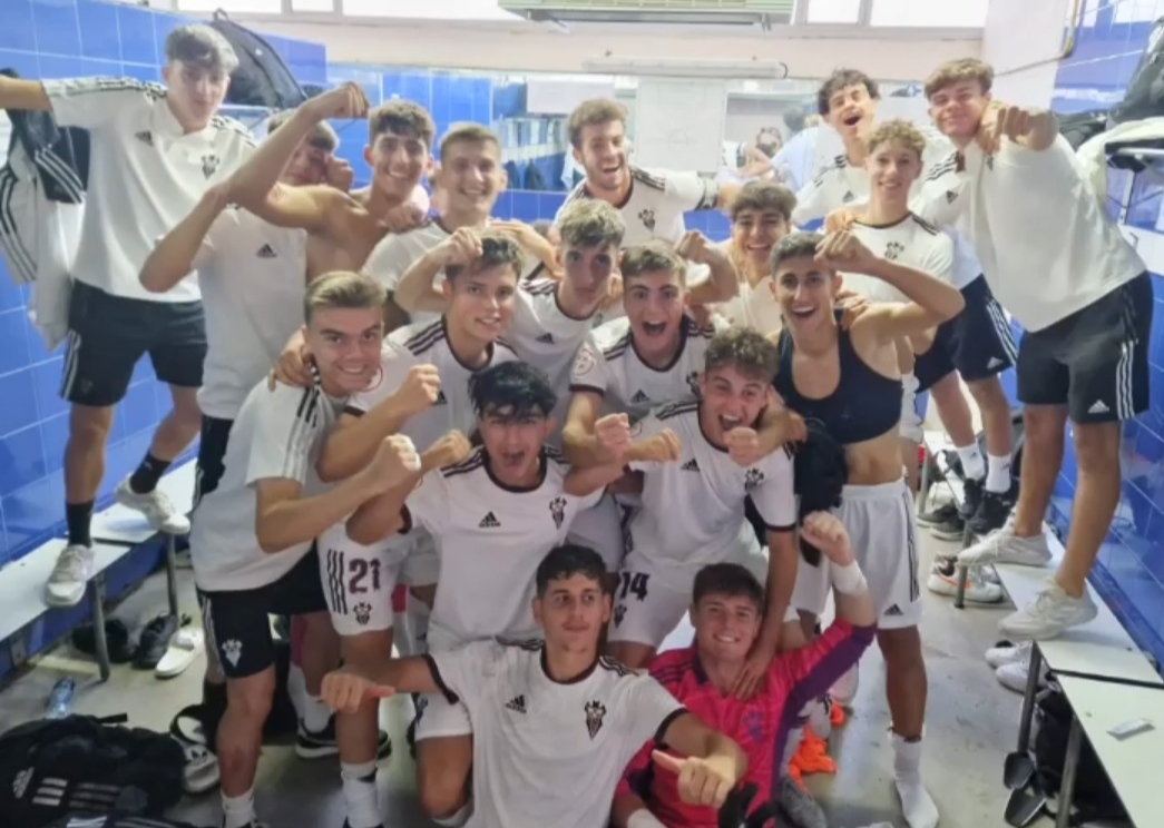 CRÓNICA JUVENIL| ✨🚨El Albacete DH remonta y logra el primer triunfo del curso (3-1)

👉 Entre el minuto 50 y 60, Adrián, Fran Gómez y Willy ⚽ dieron la vuelta al electrónico frente a Cartagena.

<a href="/futboljuvenil_/">Fútbol Juvenil</a> 

✍️aupaalba.es/el-albacete-dh…