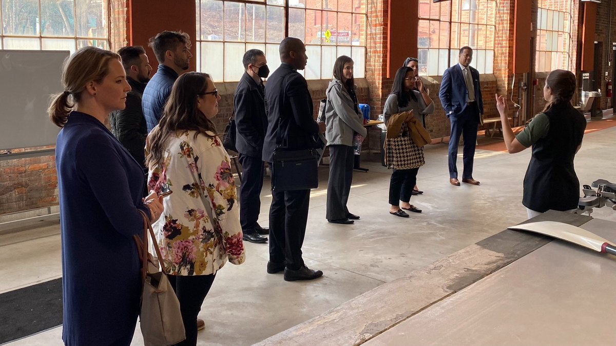 cleveleads's tweet photo. Civic Leadership Institute is a six-week course on Cleveland … education, the arts, the economy, health &amp; human services, immigration, and more! Hear the latest on the projects and people moving CLE forward. The Fall session kicks off in three weeks: https://t.co/VAiVHQgnho https://t.co/RElzw47BkU
