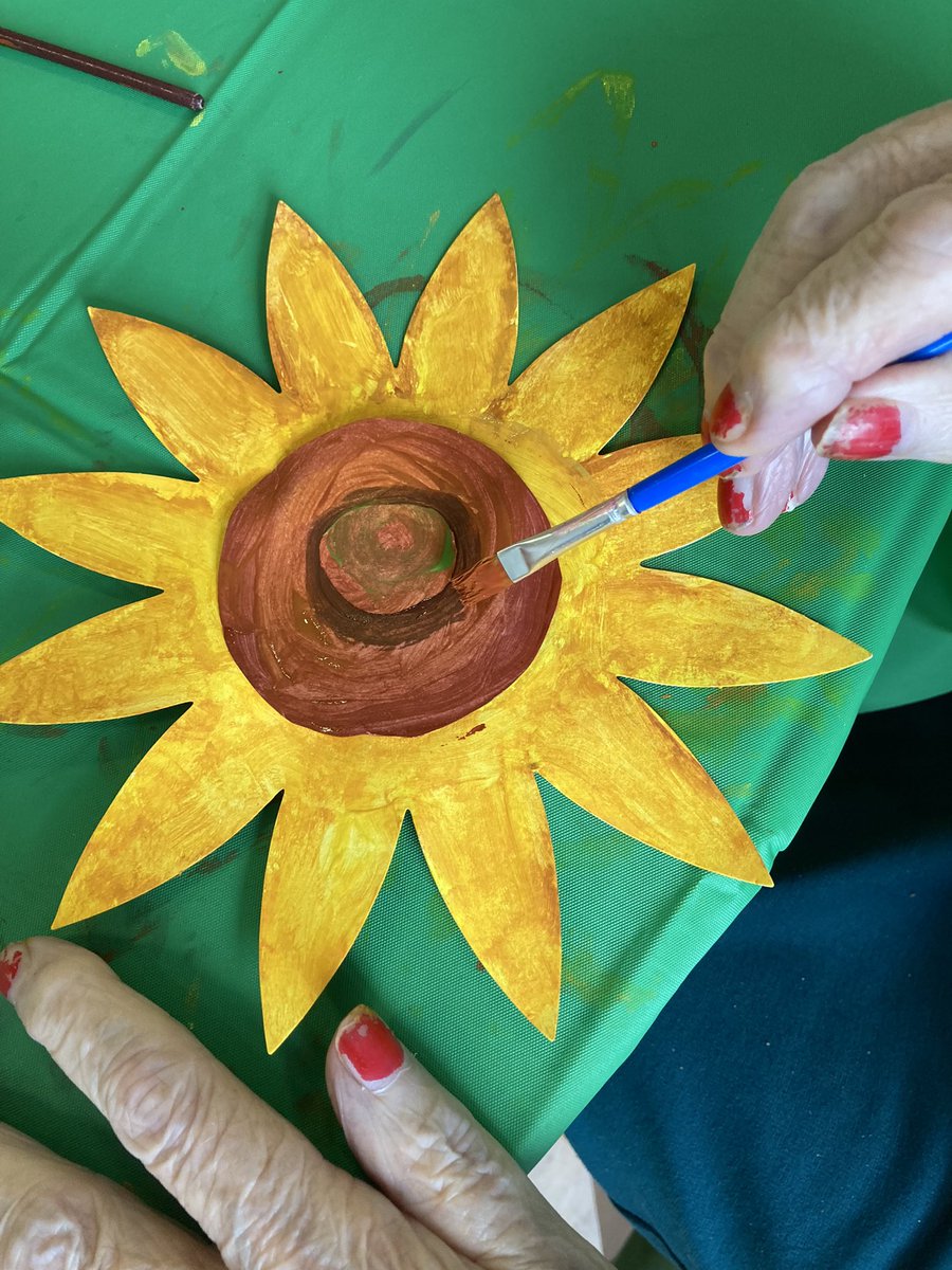 west_mojo's tweet photo. Glorious Van Gogh inspired sunflowers by Abermill Care Home @HC_One in #abertridwr On display at @PontyMuseum 21-27 Sept as part of our exhibitions for the National Day of Arts in Care Homes β€οΈπ»
https://t.co/HP11rAUslh
https://t.co/jLMG15mOOD
#aich2022 #creativemojo https://t.co/i5lCRElhtT