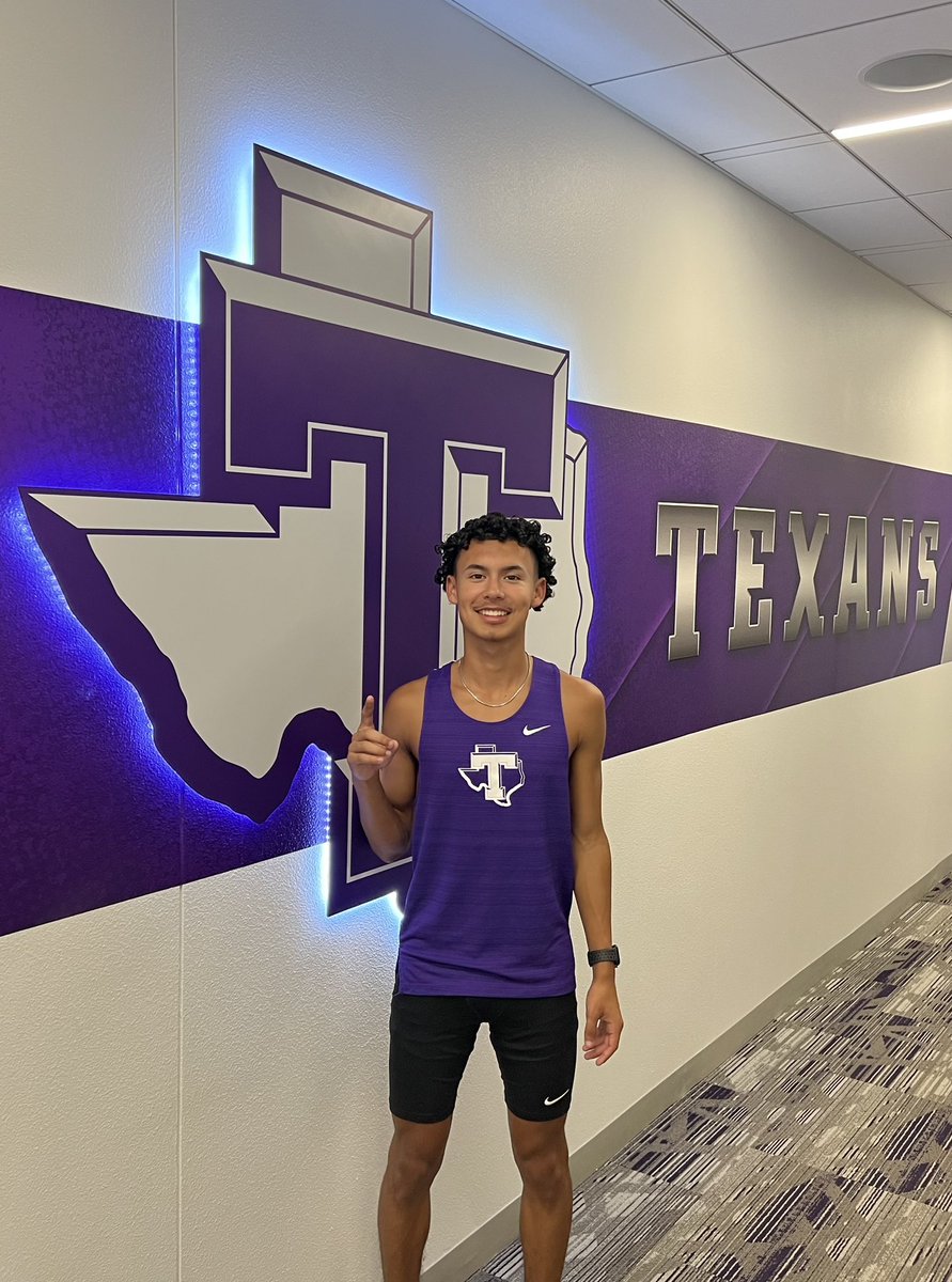 Ain’t nothing better than a day with the Texans💜 <a href="/chase_rathke/">Chase Rathke</a> <a href="/TarletonXCTrack/">Tarleton State XC & TF</a>