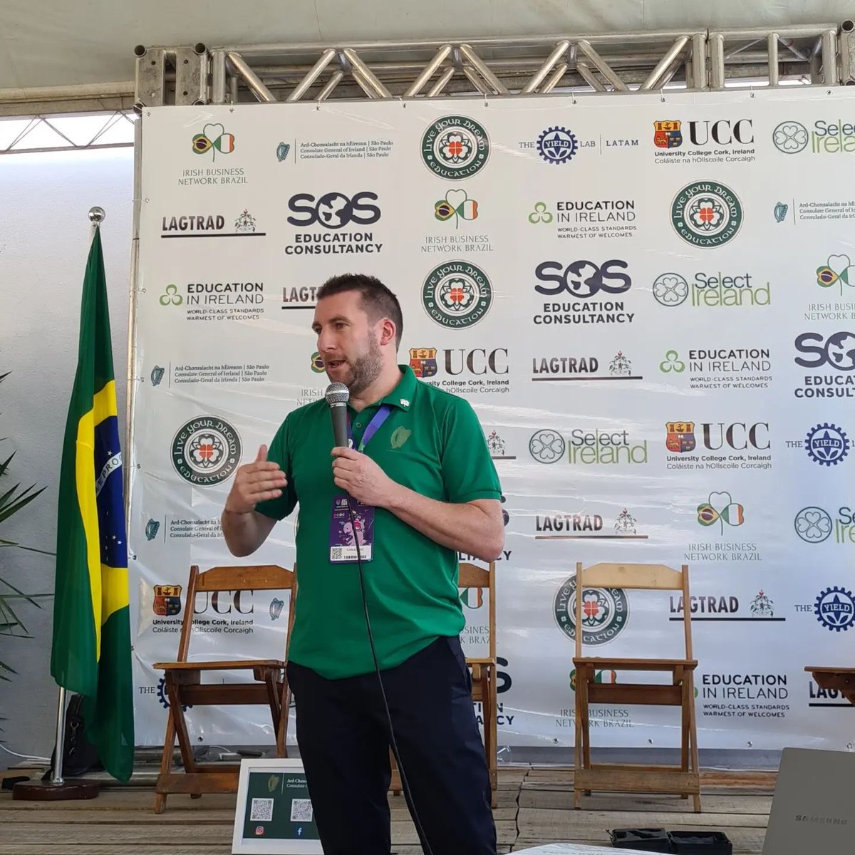 IrlSaoPaulo's tweet photo. Um fim de semana memorável!😃

Estivemos em Santa Rita do Sapucaí - MG participando do #Hacktown2022, maior festival de tecnologia, inovação e criatividade da América Latina!🌎

E a novidade da edição deste ano foi a The House of Ireland 🇮🇪

Texto completo:https://t.co/IQleduhKQm https://t.co/DbDmj8nScx