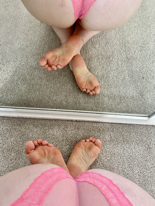 Soles and ass 🤤#feet #soles #solesandtoes #FOOTFETİSH #feetseller https://t.co/WiahPY6ted<a href="/tag/feet"class="tags">#feet</a><a href="/tag/soles"class="tags">#soles</a><a href="/tag/solesandtoes"class="tags">#solesandtoes</a><a href="/tag/footfeti%CC%87sh"class="tags">#FOOTFETİSH</a><a href="/tag/feetseller"class="tags"><span>#feetseller</span></a>