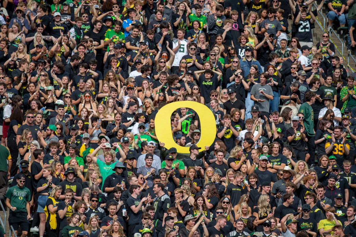 The Comeback On Twitter Oregon Recruit Left BYU Game After Derogatory 