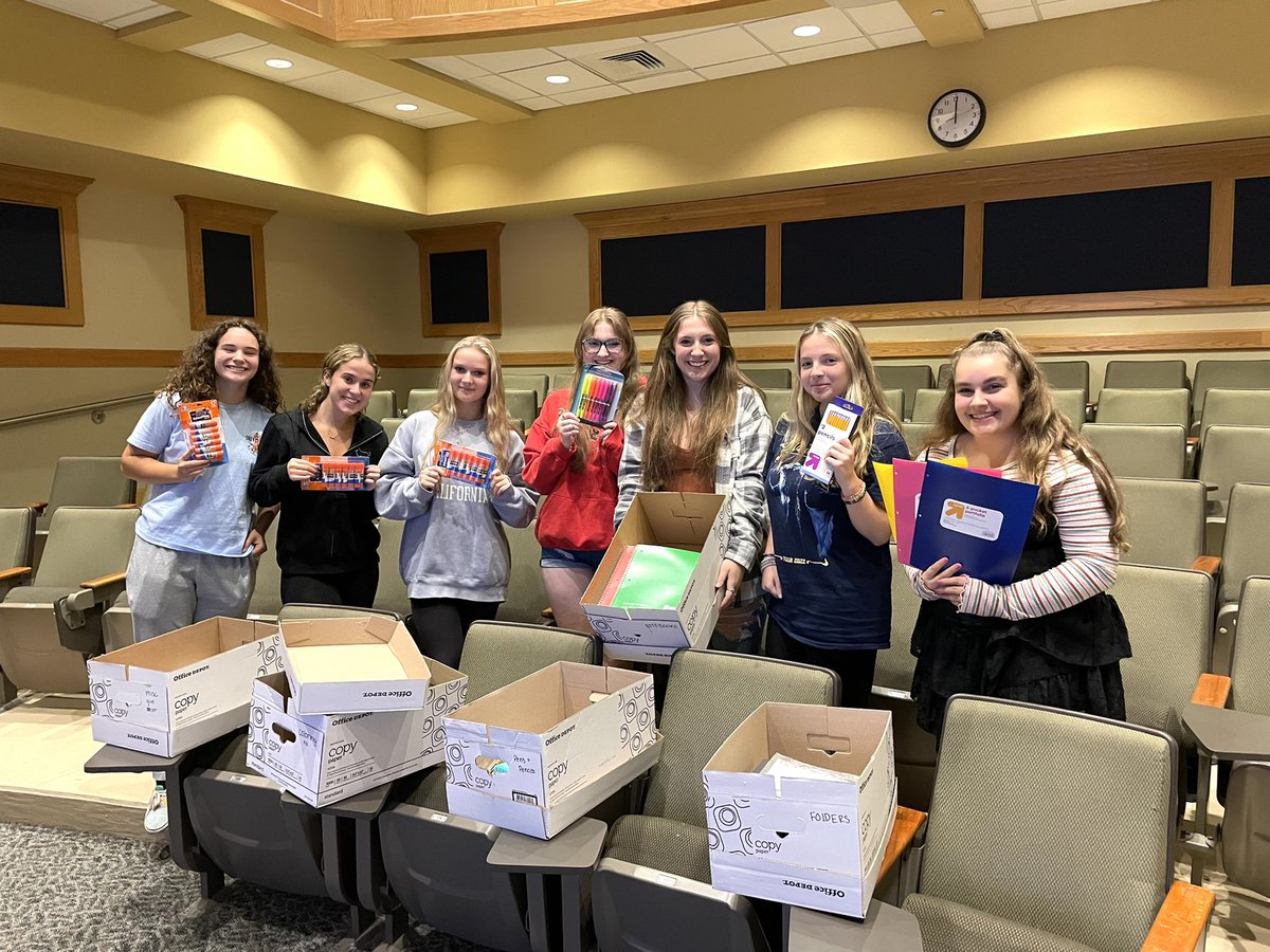 MsMedeirosWH's tweet photo. Members of the National Honor Society collected & donated school supplies for #FriendsofChildren who support kids & young adults impacted by foster care 📓✏️Thank you to Senior & Social Media Chair Frankie Banfield who organized this event for our club 😊#WHPantherPride https://t.co/HH9u1JjAEB
