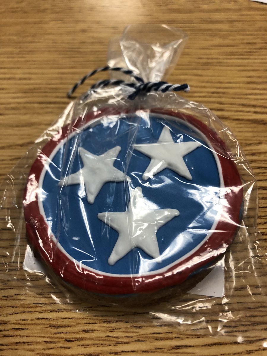 Love a sweet treat! Thanks for the Tennessee Reward School Cookie!! #SimplyTheBESt