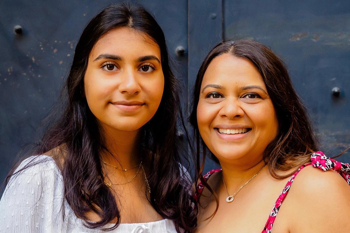 jrdbcn's tweet photo. Deepika and daughter 
Gothic Quarter
Doors are very useful for portraits. You can use them in many ways.
Jordi-Barcelona-Photo
📩 jrdbcn@gmail.com
☎️ +34651980667(WhatsApp)
#jrdbcn #barcelona #barcelonatourism #turismebarcelona #barcelonaphotographer #headshots #localphotographer https://t.co/c72E6aLNew