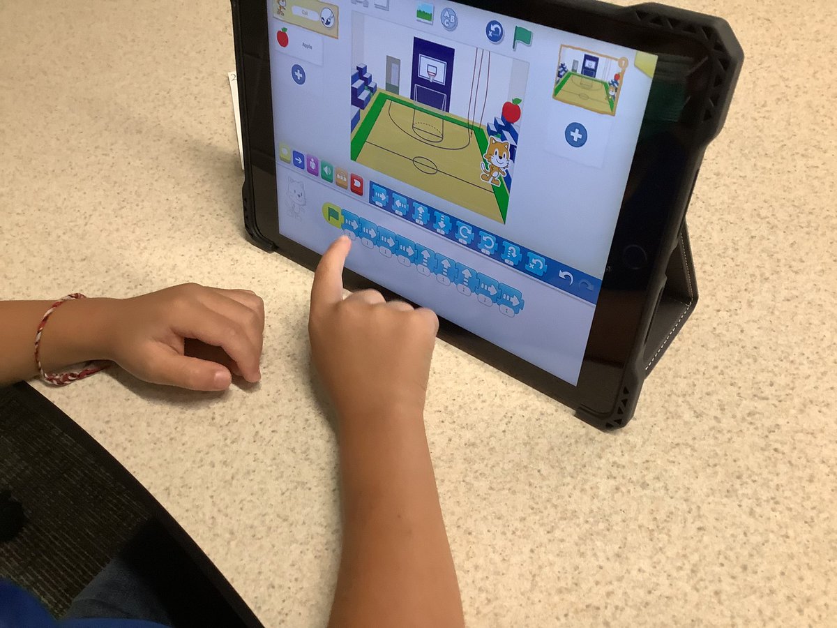 wvrstem's tweet photo. Coding with 1st Grade! @ScratchJr #wvrstem https://t.co/jwSaebZVhP