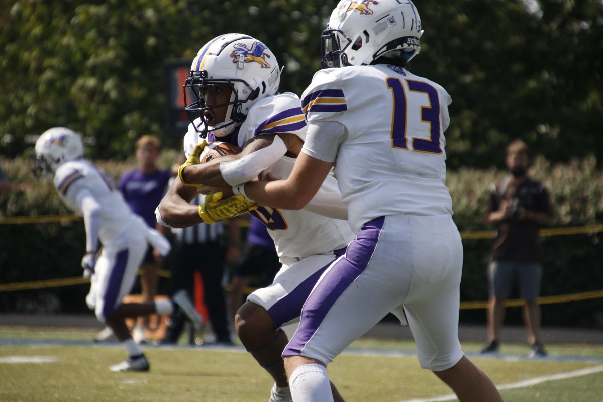 FBUGriffins's tweet photo. Here are a few shots from @FontbonneSprint inaugural game! Head over to our Instagram and Facebook pages to see more! #FBUGriffins #SoarHigher @FontbonneU 

📸Davin Smith https://t.co/boYGbyTs25