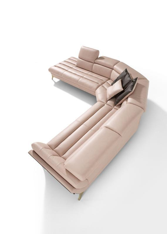 michelangelodsn's tweet photo. The Sueli sectional is sleek in design and comfy
#sectional #sofa #madeinitaly #italianfurniture #italiandesign #customfurniture #livingroomfurniture #interiordecor #Interiordesign #luxuryhomes #sofasectional #customdesign https://t.co/7k54ODtJsa