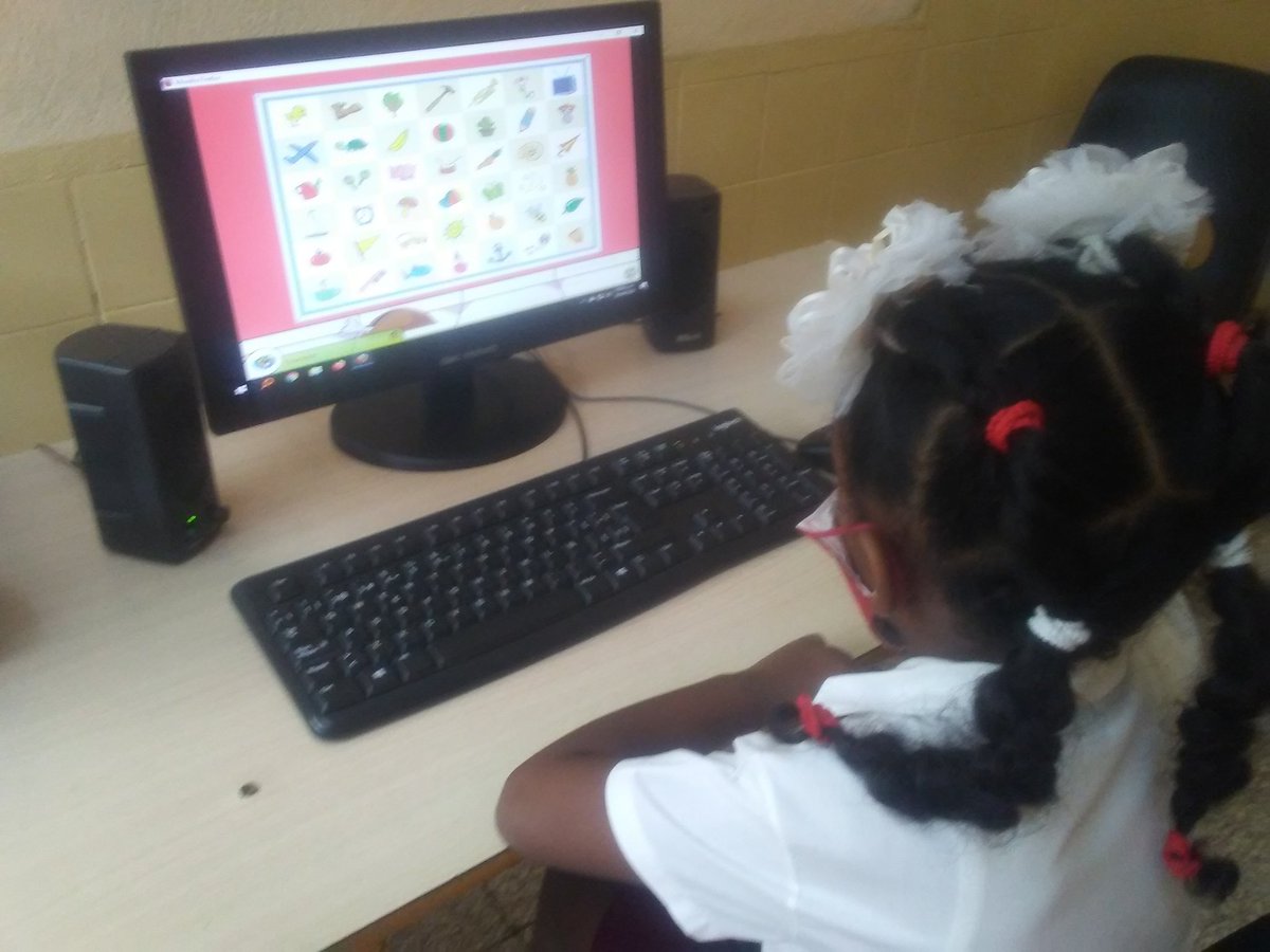 edad_ci's tweet photo. #CubaEsAmor en #LaPrimeraInfancia las niñas y niños realizan actividades en el Software Educativo A Jugar. @RaulSamon @dpestgo @FundichelyRosa @niurdisreyes @CubaMined https://t.co/QH8gP4tyZV