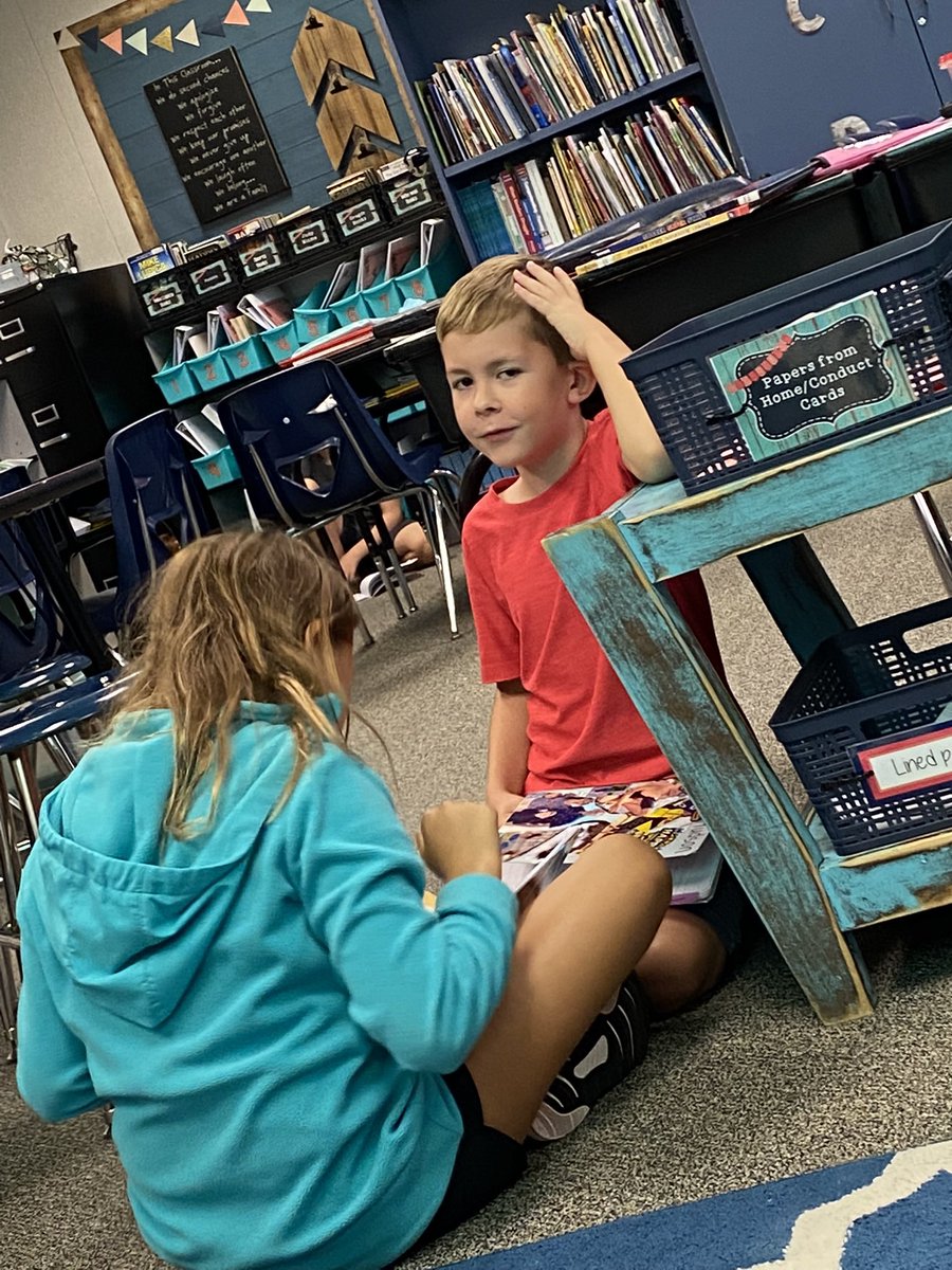 YeatesHeather's tweet photo. We had so much fun telling our partners everything we knew about our “Expert” topics… Informational Writing, Here we come! #WritingCommunity #writinglife #room114 #robrangers #writingworkshop https://t.co/QSclJLLk9J