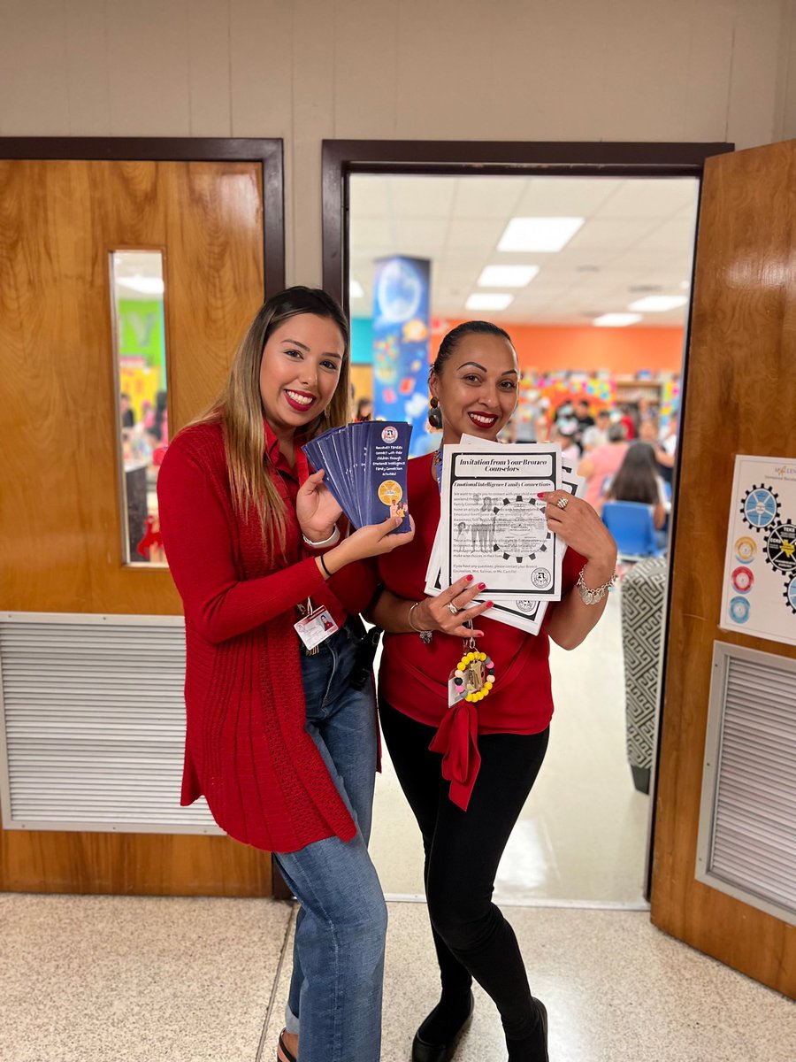 Bronco Counselors promoting Emotional Intelligence Family Connection Activities at our Roosevelt Family Literacy Night!  <a href="/MSsjcastillo/">San Juanita Castillo</a> <a href="/RooseveltBronc1/">Roosevelt Broncos</a> <a href="/BroncoCounselor/">Paola Salinas, M.Ed., LPC</a> #EmotionalIntelligence #familyfun #familybond