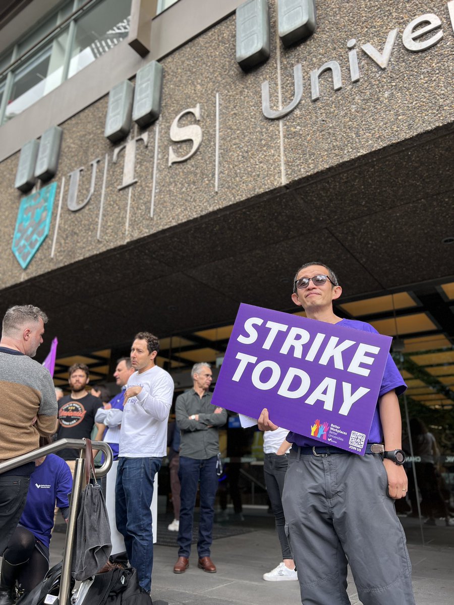 IEUNSWACT's tweet photo. Solidarity with @NTEUNSW today who are demanding SECURE JOBS, SAFE WORKLOADS and FAIR PAY.
#betterunis #utsstrike https://t.co/CxdKrs7O6S