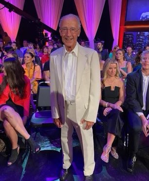 BachelorFantake's tweet photo. Ok Grandpa John got drip??

#TheBachelorette https://t.co/DDddU89P04