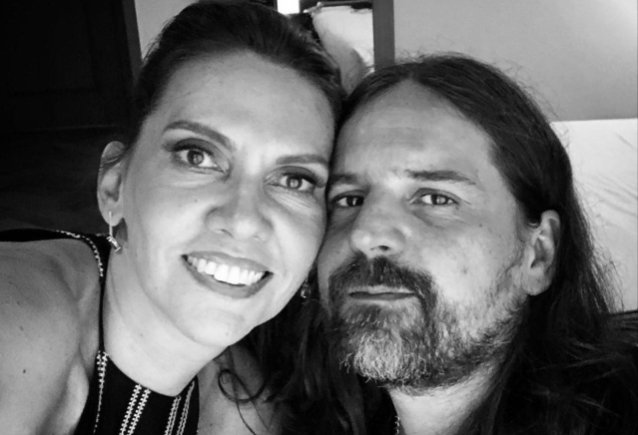 BLABBERMOUTHNET's tweet image. SEPULTURA Guitarist's Late Wife To Be Honored At Brazil's PATFEST blabbermouth.net/news/sepultura…