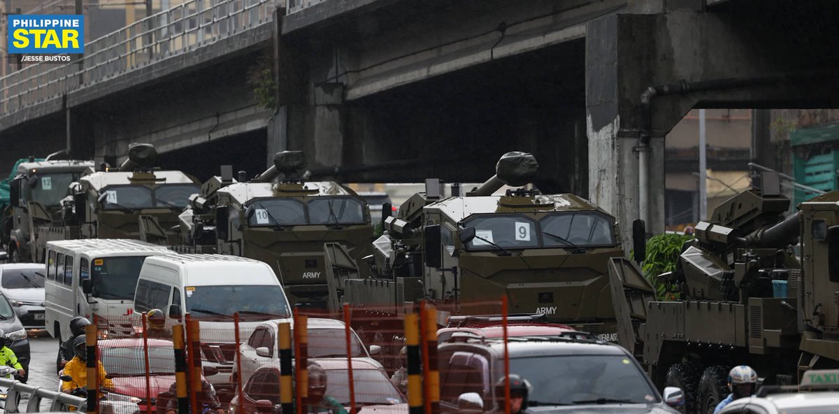 DefensePitz's tweet photo. Images: Israeli-made ATMOS 2000 Self-Propelled Howitzers from Elbit Systems Ltd., has traversed a lane in EDSA Kamuning, Quezon City, whereby it flows along with the vehicle traffic in the area.
#PDA #PitzDefAnalysis #ATMOS2000 https://t.co/GmPcmc7jq4