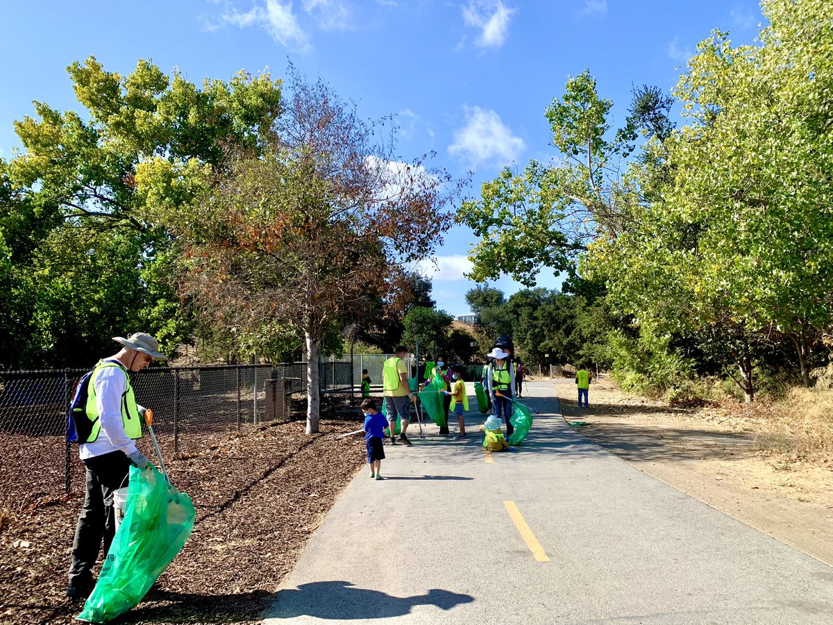 cucsjsu's tweet photo. Coastal Cleanup Day was last Saturday and we were delighted to see such a great turn out!
Thank you to all the incredible volunteers who joined us!
In partnership with Keep Coyote Creek Beautiful @coyotecreeksj
#EngageLearnBuild #CoyoteCreek #CoastalCleanupDay https://t.co/XUis4kQ5UI