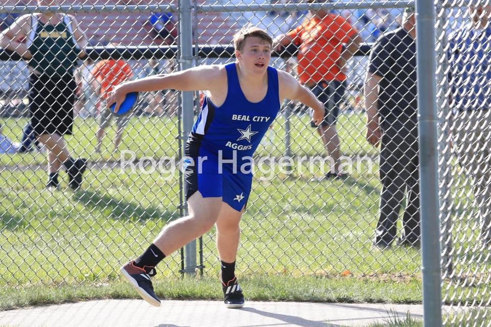 kylis92161412's tweet photo. 2 down and 2 too go. Can’t wait to see what junior year holds. https://t.co/SjZ9HCXAlZ