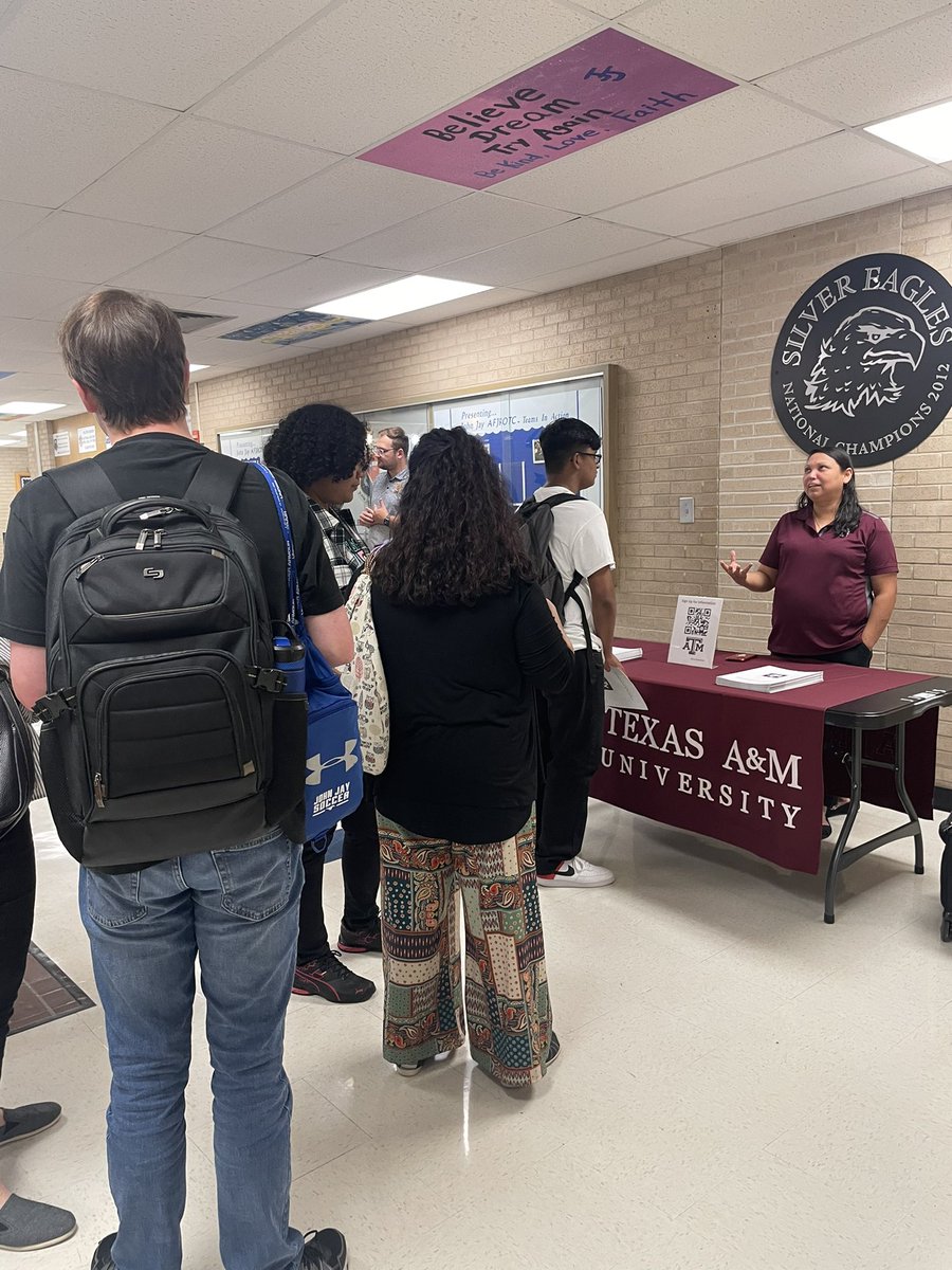 JJHSCounseling's tweet photo. Excellent turnout at Senior Parent Night! Great job Ms. Flores @career_jay we had various colleges & universities, Senior Seminar & the counseling team present to parents about all things related to Senior Year & Postsecondary Goals! #MustangsIgnited @NISDJaySEA @NISDJay https://t.co/MgFY0aK93G