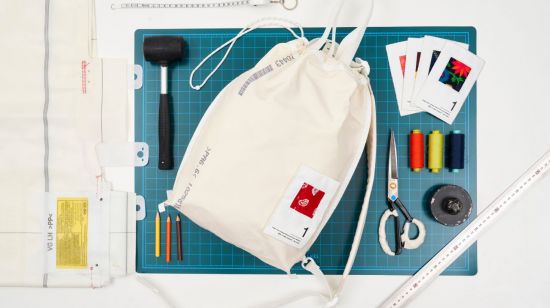 BTS HYBE INSIGHT RECODE UPCYCLEスリングバッグ V アイドル 限定
