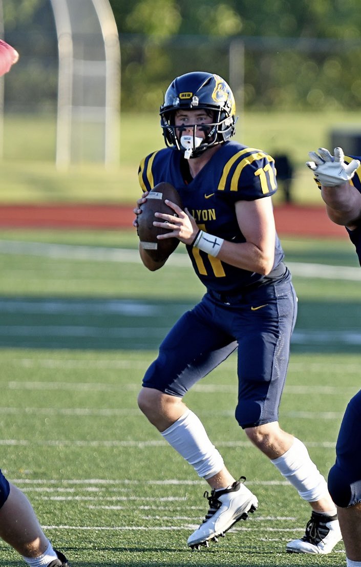 BradenFracassi's tweet photo. Week 1-4 Highlights
https://t.co/DzhllIyOmB
754 passing yards
10 passing touchdowns
203 rushing yards
4 rushing touchdowns
@HEDslhsfootball @QuarterbackUniv @RVD_3 @QB_CoachKShort https://t.co/qvuMtqTnXY