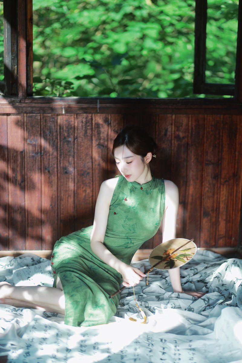Bmsen2's tweet photo. #约拍 #摄影 #私房 #人体 #大尺度 #模特 #写真 #性感 #臀部  #人体模特 #反差 #美女图片 旗袍之美 https://t.co/vT2fomLYu7