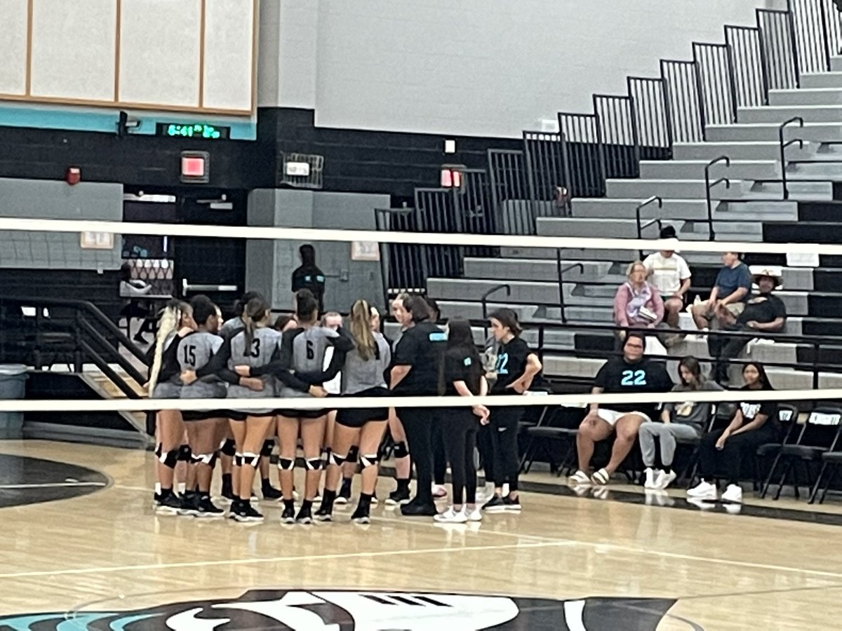 OrganMountainHS's tweet photo. The Hobbs volleyball team were wearing #abestrong Tshirts in pregame warm ups and then gave them to the Knight Volleyball players before the game. Super classy! The Knight family thanks you. https://t.co/xLwEMEoX3h