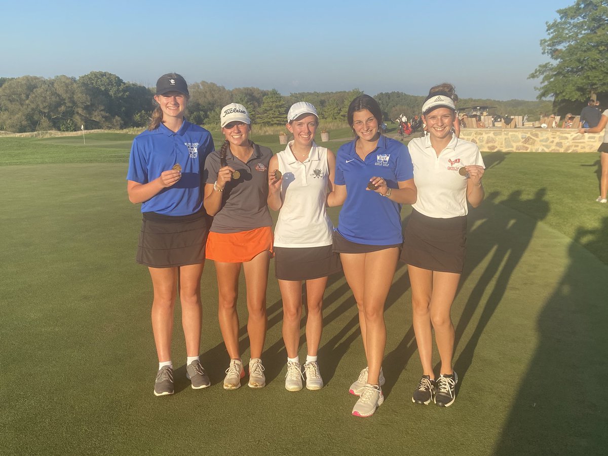 The Owl’s Emma Raimer earns 1st Team All Conference finishing in 2nd place in the season long standings!  She broke the #ConferenceCurse since she missed the last two years conference meets due to Covid.  Congratulations Emma!  🥇Team All Conference ⛳️<a href="/mro_shs/">Phil Ourada</a> <a href="/SlingerOwlsAD/">Owls AD</a>