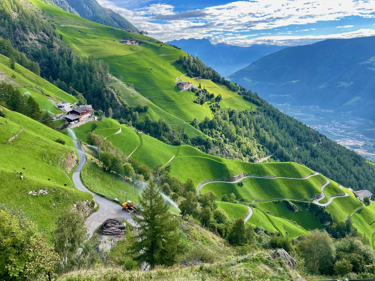 rbrown46's tweet photo. Finally managed to do a long hiking trip: 13 days solo from Germany to Italy over the Alps on the L1. Definitely had my fill of Kaiserschmarrn, Kniffel and Mau-Mau for the year. 🏔️🥾

https://t.co/7I8U6FuzKa https://t.co/aZGj2BJkn9