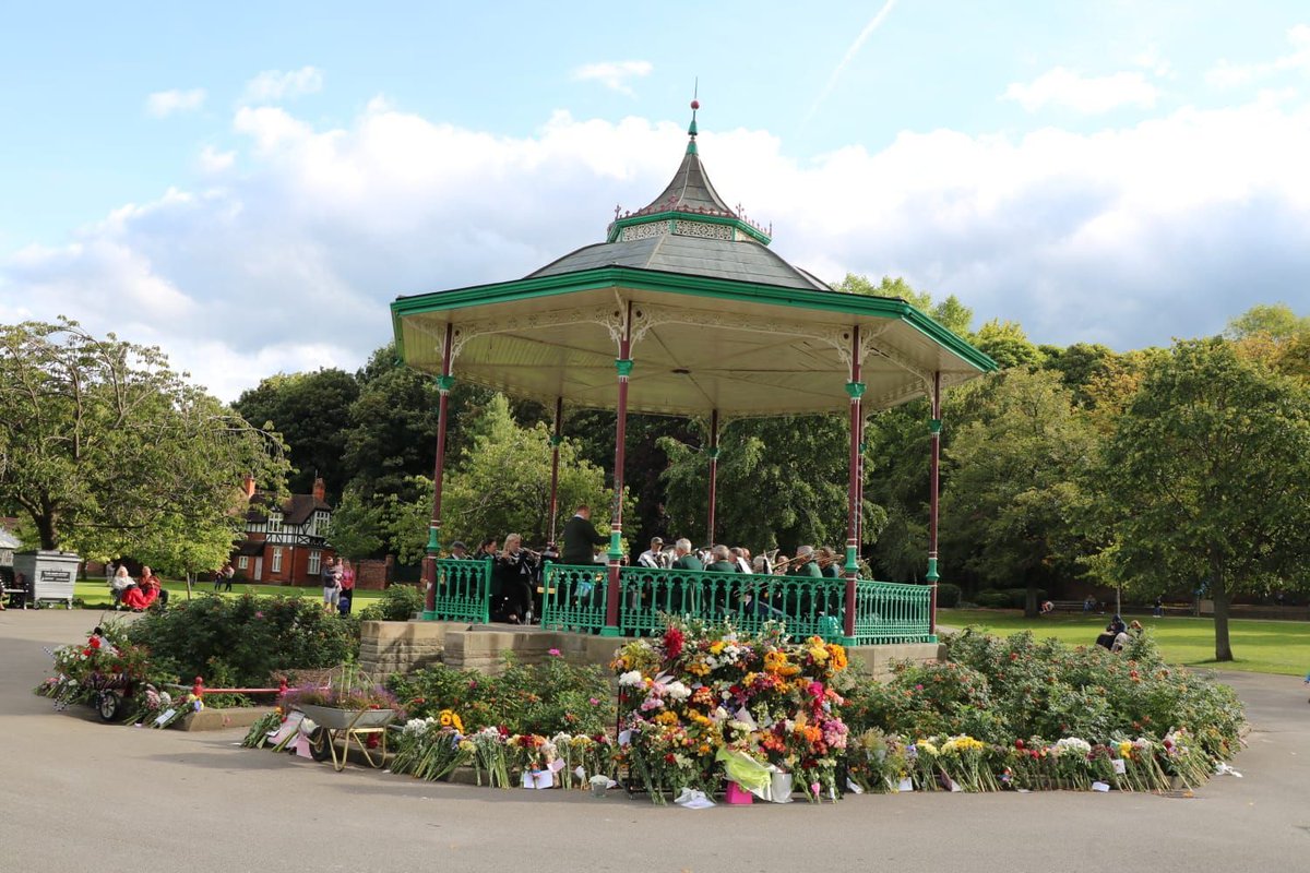 AshoverBand's tweet photo. Some lovely pictures from our visit to Queen's Park bandstand on Sunday. We felt proud to play there on such an important weekend. https://t.co/K9IdP9Goe8