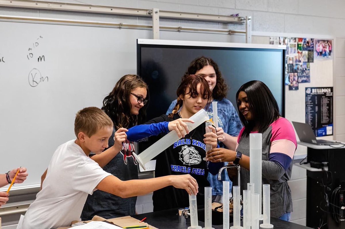 baldknobschools's tweet photo. Thanks for a great Tuesday, BKHS. Don't forget to order a 6th-12th grade yearbook by Friday. The price of $40 will increase to $50 after Friday. You can pay online or send the payment to Mr. Roberts, the middle school office, or the high school office. https://t.co/QonvlUfUyD