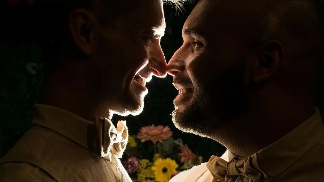AmorSemAspas's tweet photo. ♥️ Vinícius e Telson ♥️

🏳️‍🌈 Quer conhecer essa e outras histórias de amor? Então segue a gente lá no Instagram: @AmorSemAspas.

#LGBTQIA #LoveWins #AmorSemAspas https://t.co/Hurd0Pts1J