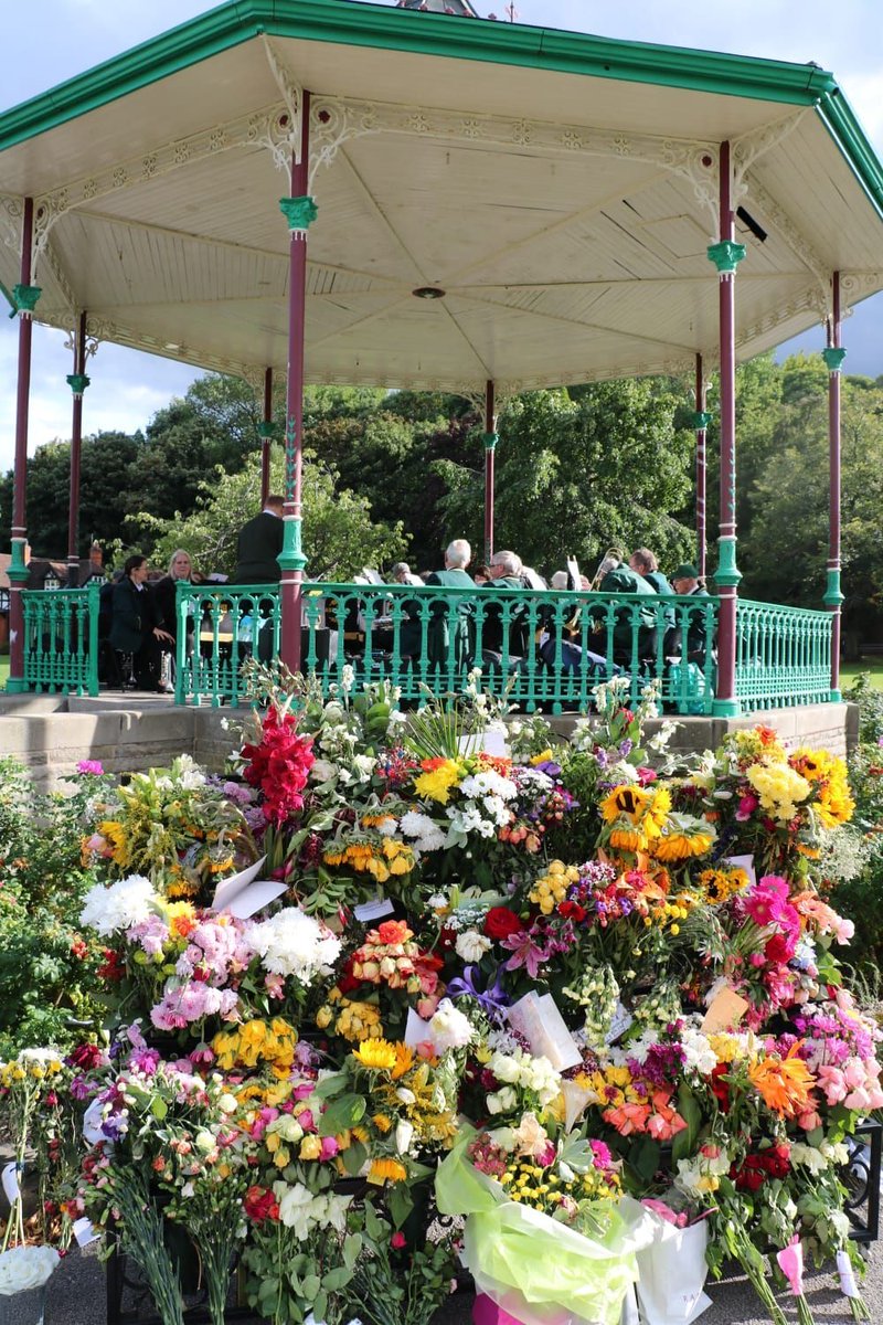 AshoverBand's tweet photo. Some lovely pictures from our visit to Queen's Park bandstand on Sunday. We felt proud to play there on such an important weekend. https://t.co/K9IdP9Goe8