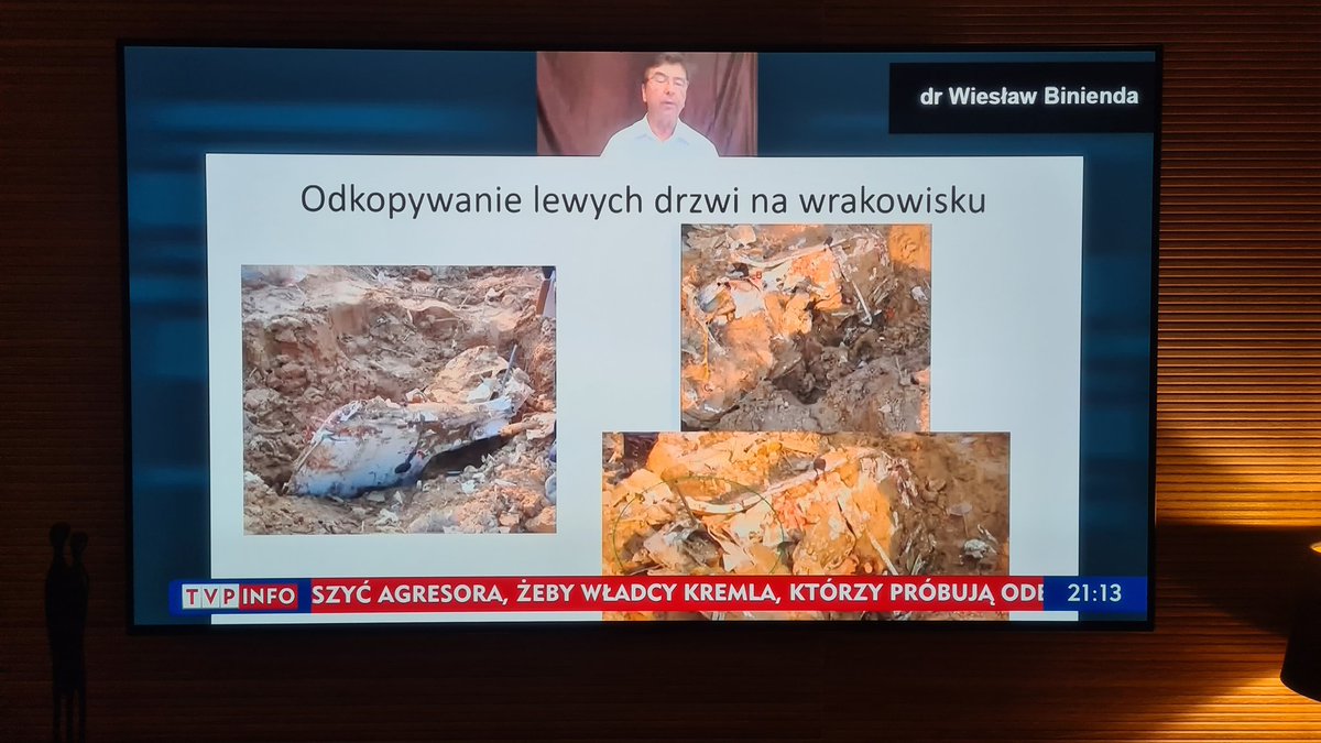 Tomasz_Ze's tweet photo. Porażający materiał w @tvp_info na temat #Zamachu w #Smoleńsku.
Aby wbić drzwi wejściowe od samolotu na gł. 1m w ziemię musiałyby poruszać się z prędkością 120m/s tymczasem w tym miejscu samolot leciał już z prędkością 12-17m/s. Bez wybuchu takie wbicie nie byłoby możliwe. https://t.co/G4QWVTFJTP