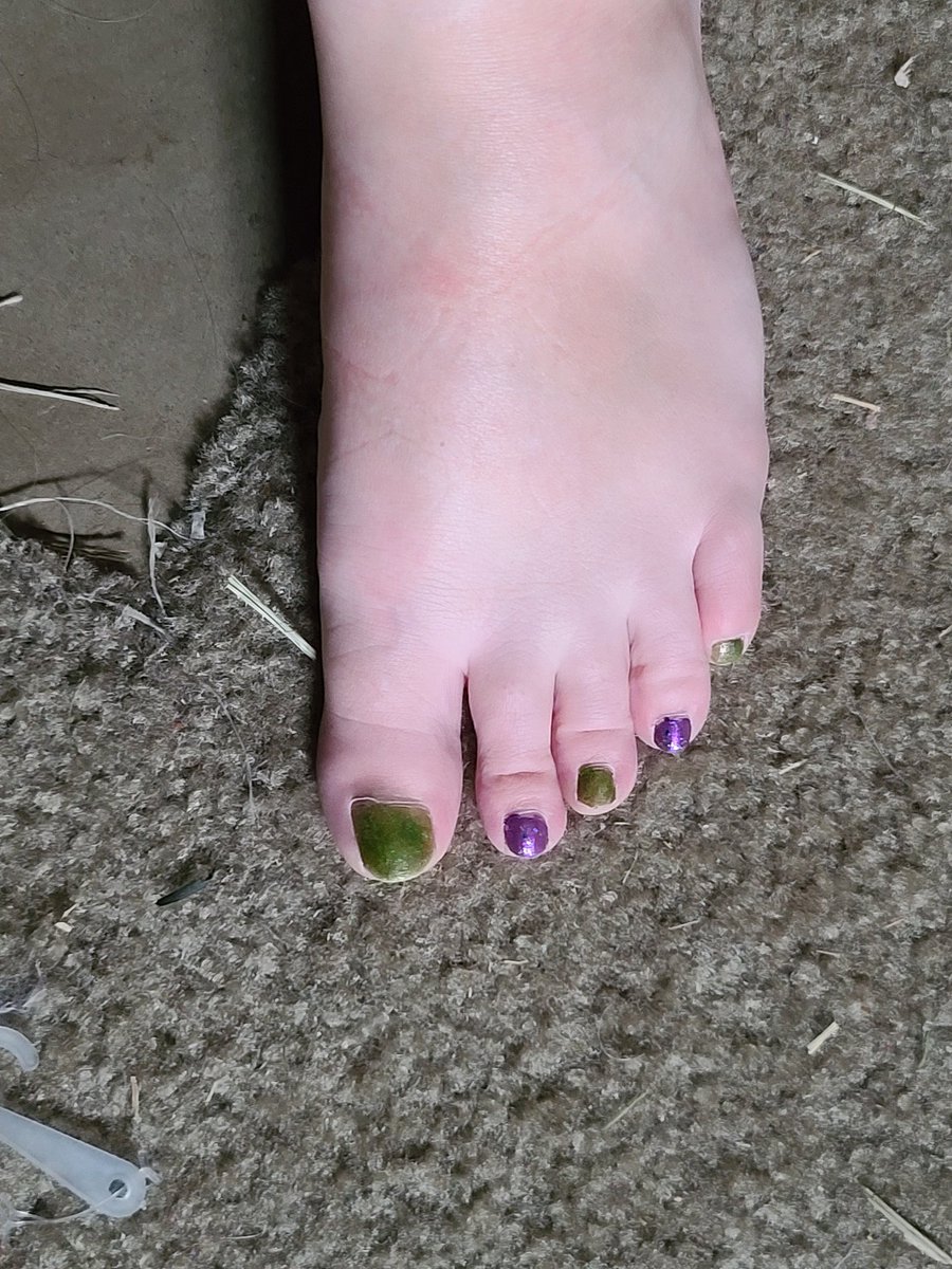 Trex951's tweet photo. Going to repaint my toes within the next couple days any ideas hmu! #feetfinder #feetbuyerswanted #feetseller #footlover #feetfethish #feetloversonly #feetgoddess #feetpictures #cutefeet #prettytoes #feetpic #girlsfeet #onlyfans #onlyfansgirl #onlyfansbabe #linkinbio #subscribe https://t.co/HSf2U23TLE