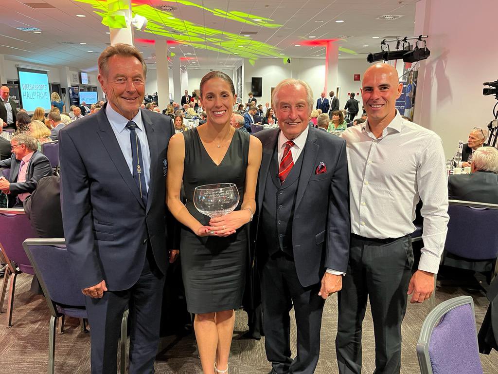 swimbridgend's tweet photo. 👏👏👏 Congratulations and amazing to see @heljinx  inducted into the Welsh Sports hall of Fame @WelshSportsHoF 

We are all proud of you and great recognition for all your sporting achievements #loveyoursport #amazing https://t.co/p7J50KarfW