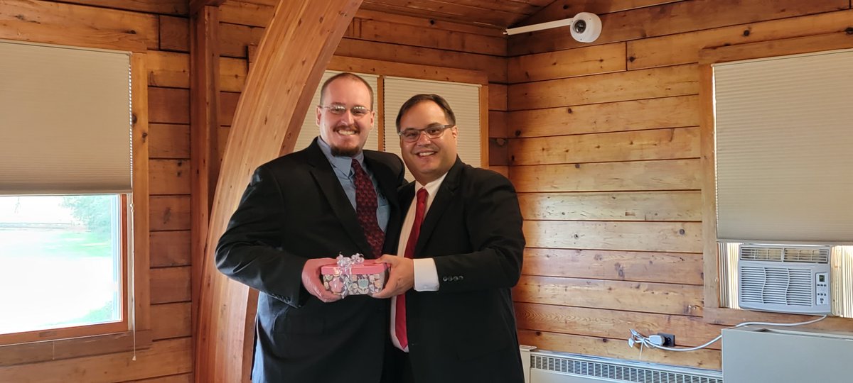 HuntrdonCoNJDOE's tweet photo. At our September Superintendents Roundtable, we presented our 2022-2023 Hunterdon County Teacher of the Year his gift and heard his wonderful speech.  Congratulations Mr. Brian Smith! #PowerofEducators 
@NewJerseyDOE
 
@DrAllenMcMillan https://t.co/22C7RU7lNP