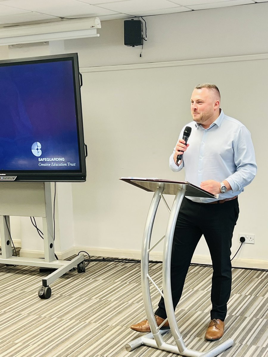 LDonald_DSL's tweet photo. We are all set up at @StavertonPark, sound tested and ready to welcome delegates from across the @CreativeEdTrust family, neighbouring schools, other multi-academy trusts &amp; local authorities to #CETSafeguardingConf2022- oh, and messing around with a microphone never does get old! https://t.co/dOfbKw1lsJ