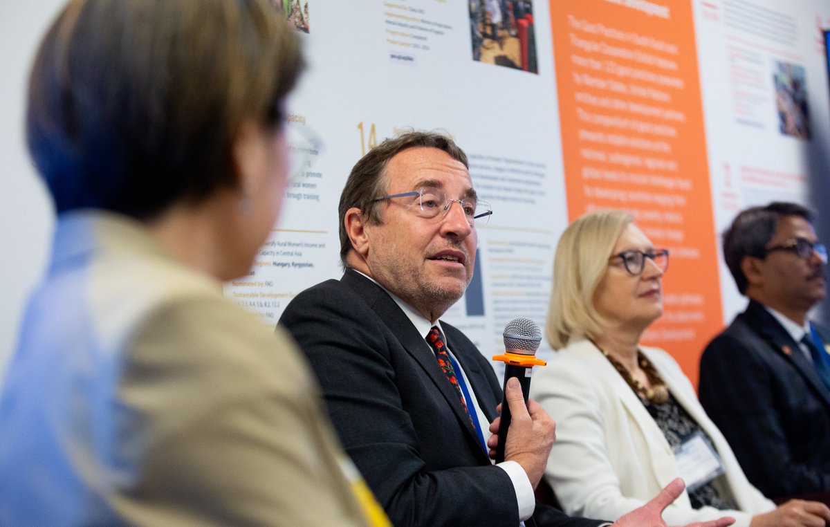 IntDialogue's tweet photo. @IntDialogue was joined by @ASteiner , @FrancisKaifala , @HarjitSajjan, @NajlaElmangoush, @MdShahriarAlam + #peacebuilding partners today, highlighting why the peacebuilding and statebuilding agendas are more relevant than ever in the new &amp; evolving #peaceandsecurity landscape. https://t.co/UvIUdVeDSy