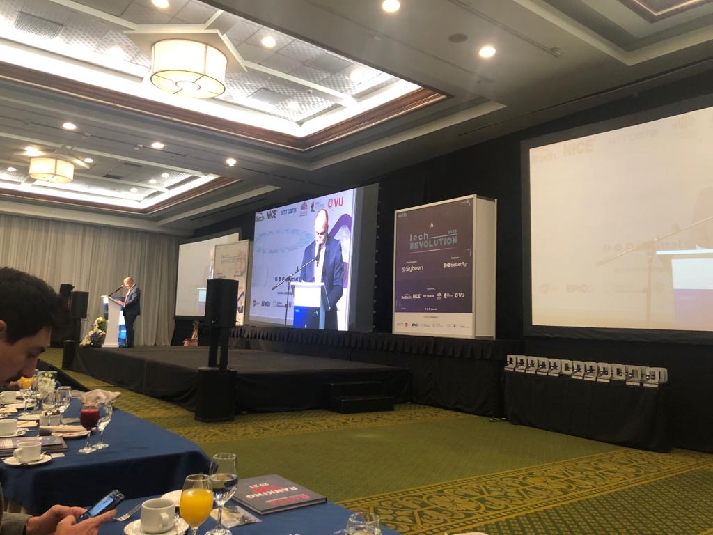CEVALLOSNOBOA's tweet photo. [#Encuentro]
Estuvimos presentes en #TechRevolution encuentro donde se exhibieron las iniciativas tecnológicas e innovación digital de alta gama, se evidenciaron tendencias actuales y a los desafíos que enfrenta el país en cuanto a la transformación digital. Gracias @aeiecuador https://t.co/wgkt6ZMrus