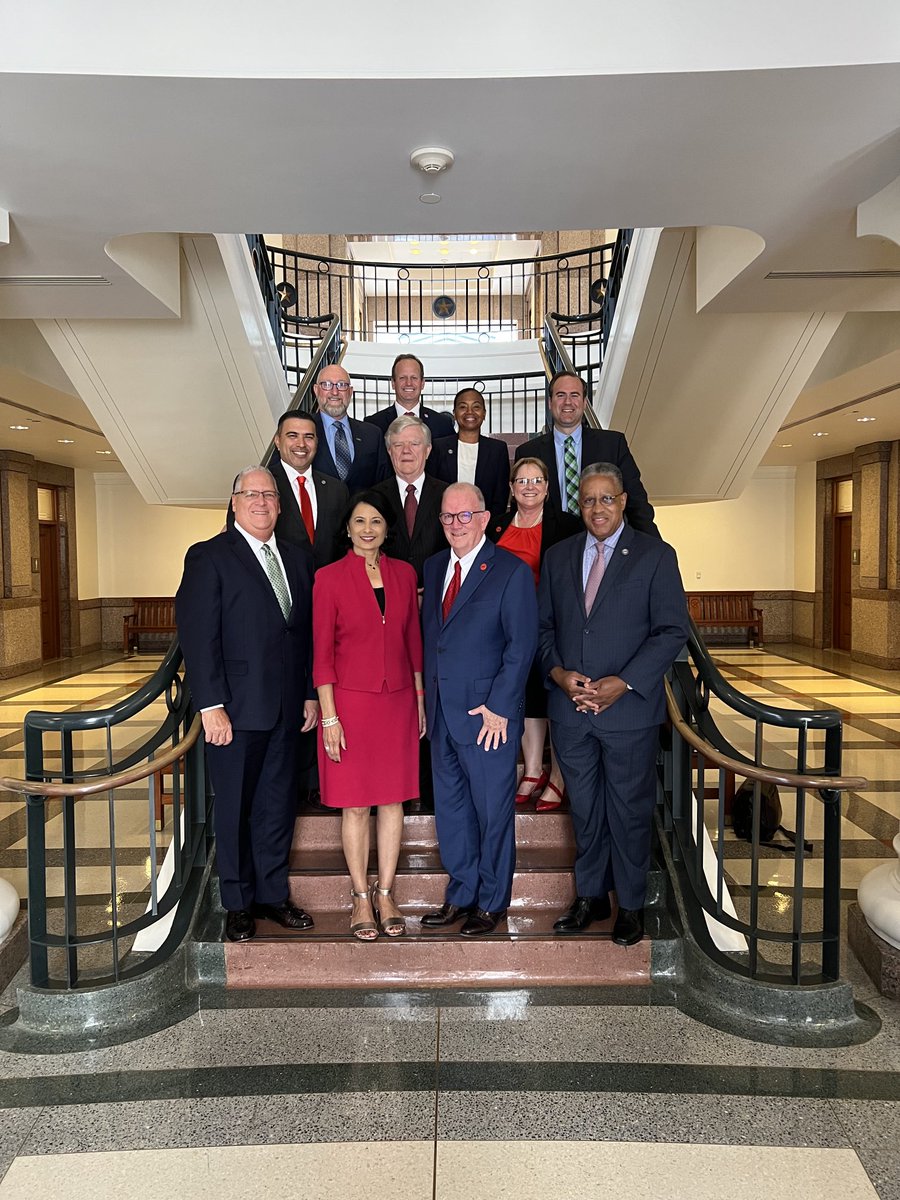 UH System leadership after the LBB hearing in Austin. ⁦<a href="/UHouston/">University of Houston</a>⁩ ⁦<a href="/UHClearLake/">University of Houston-Clear Lake</a>⁩ ⁦<a href="/uhdowntown/">UHDowntown</a>⁩ ⁦@UHVictoria⁩