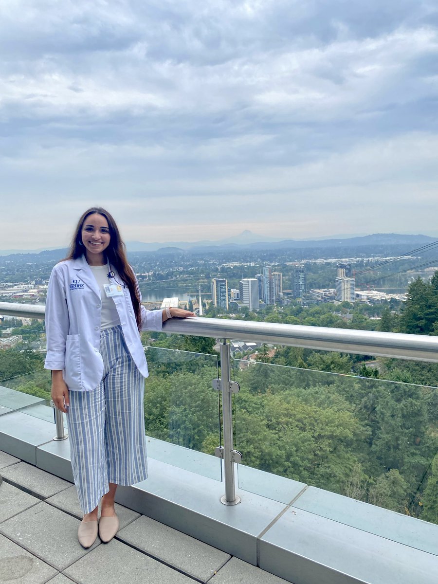 mimi_baber's tweet photo. Remembering Portland when I rotated in #radonc at @OHSURadMed. Thankful for all of the people I met there who have provided great mentorship! Also seeing Mt. Hood every morning was surreal 🏔️ https://t.co/1krb9FnWHN