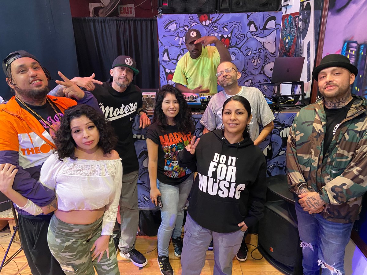 CHRISMANLO's tweet photo. @BSIDESHOW Group Shot on 09/19/22 https://t.co/brJwmH62Eh