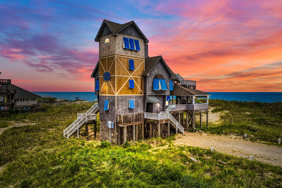 surforsound's tweet photo. #1045 INN AT RODANTHE: The iconic setting for the movie “Nights in Rodanthe” starring Richard Gere and Diane Lane, based on the novel by Nicholas Sparks. This peaceful retreat is ready to welcome guests to their own cinematic-like dreams!

Book direct at: https://t.co/eQnIkeNGU2! https://t.co/AN0tKa810d