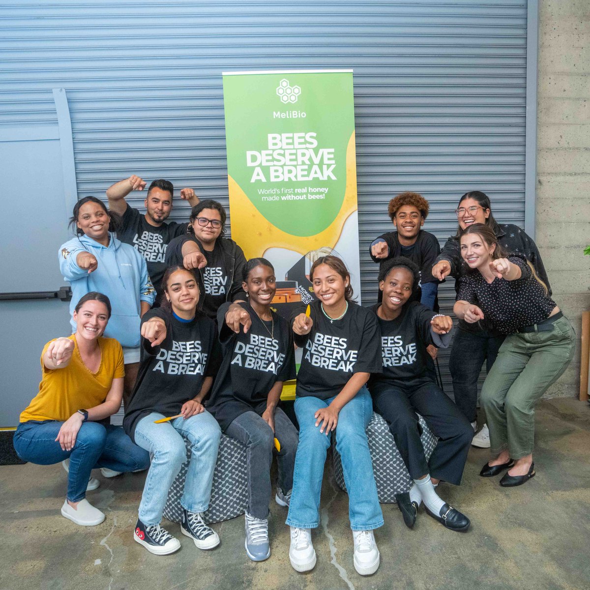 MeliBioInc's tweet photo. We were thrilled to support the #FutureofFoodProgram  with @FEFNYC and @QuestlovesFood! 🎉

We welcomed 6 incredible students to #MeliBio HQ where we spent the day learning &amp; creating honey-powered snacks🍯 Thanks for including us (and the bees!) in this remarkable program 🐝💛 https://t.co/h8wZiY7VJg
