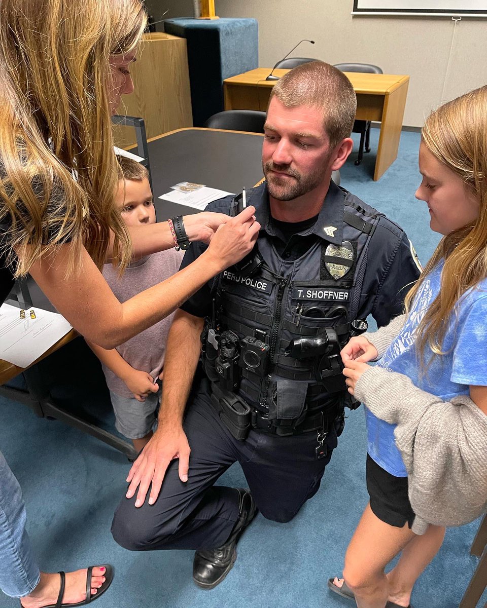 Please join us in congratulating Officer Tyler Shoffner as he was promoted to the rank of Sergeant earlier today. Sergeant Shoffner had his sergeant chevrons pinned in by his daughter, Leighton, as well as his wife, Kate. Sergeant Shoffner’s son, Easton, was also present.
