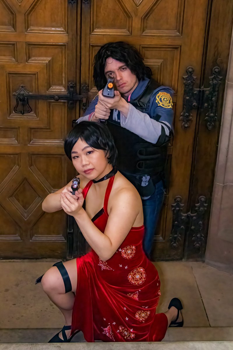 Ahh I love this! Leon and Ada is the best horror duo❤️
.
Leon @ronanofskyrim 
Event <a href="/SecretconUK/">SecretCon.co.uk</a> 
📸<a href="/NIGDphotography/">nigeldphotography</a> 
.
#residentevil #residentevilcosplay #residentevil4 #residentevil4cosplay #leonkennedy #leonkennedycosplay #residentevilgame #adawong #adawongcosplay #re4 #capcom