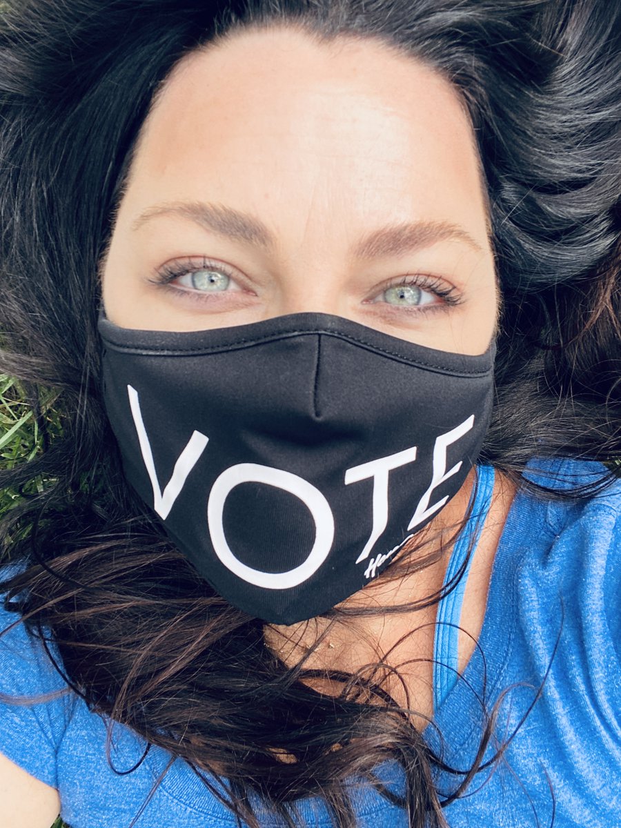 Amy Lee tweet media